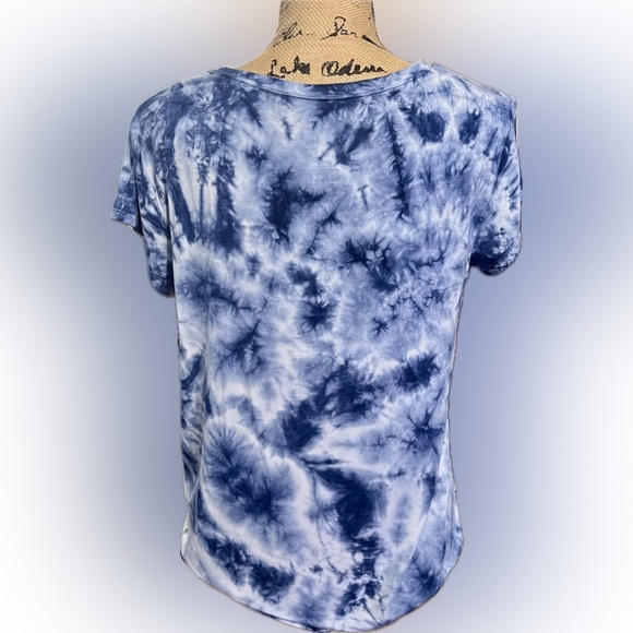 American Eagle Outfitters Favorite T Blue Tie-Dye V Neck T-Shirt Blue M 2017 - Picture 2 of 8